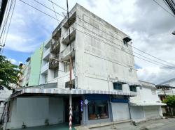 ให้เช่าอาคารพานิชย์ 4.5 ชั้น เดอะพาซิโอ ทาวน์ 500 ม. แปลงหัวมุม 25 ตร.ว. 420 ตร.ม. สัมมากร เพลส รามคำแหง 1.3 กม.