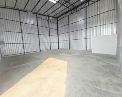 ลำโพ โกดังสร้างใหม่ ตลาดส.สุนีย์ 2.6กม. อบต.สภาพพร้อมใช้งาน 100 ตร.ม.25 ตร.วา. 1 น้ำ รร.เทศบาลคลองพระอุดม 2 กม.  MRT คลองบางไผ ถ.บางบัวทอง