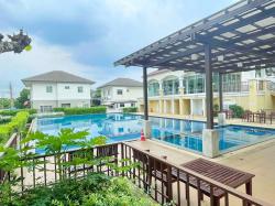 จตุโชติ 15-21 ตลาดเคหะออเงิน 1.3 กม. รพ.สายไหม 2.8 กม. ให้เช่าบ้านเดี่ยว 2 ชั้นกว้าง ใหญ่ 60ตร.วา. BTS คูคต 5.4 กม. 3-4นอน 2 น้ำ เฟอร์ฯครบ