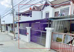 รร.นานาชาติเกศินี  ถ.รัชดาภิเษก  ประชาราษฎร์บำเพ็ญ 20-28  MRT ห้วยขวาง 1.8กม. ให้เช่าทาวน์เฮ้าส์ 2ชั้น  3 นอน  2 น้ำ 