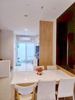 รร.เตรียมน้อม 475.ม  สุขาภิบาล 3 วงแหวนตะวันออก ให้เช่าทาวน์เฮาส์หรู 3 ชั้น ถนนรามคำแหง 140–146 3นอน 3น้ำ  MRTสัมมากร 700 ม.