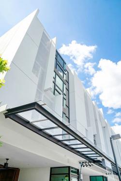  เพลินนารี่มอลล์ 750 ม. ให้เช่าสำนักงานใหญ่ระดับพรีเมียม 4ชั้น MRTวัชรพล 1.5กม. 25 ตร.วา. 400ตร.ม. รร.นานาชาติกีรพัฒน์ 3กม. SME 2นอน 4น้ำ