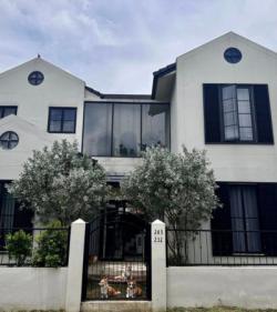 บ้านเดี่ยวหลังใหญ่ (นอกโครงการ) บ้านหัวมุม พื้นที่กว้างมาก รับสัตว์เลี้ยง ใกล้ศูนย์ราชการเชียงใหม่ 7 นาที