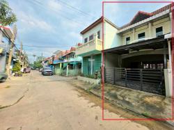 ให้เช่าทาวน์เฮ้าส์ 2 ชั้น 3 ห้องนอน หมู่บ้านตวงทอง 6 ใกล้บิ๊กซี กัลปพฤกษ์ ซอยกำนันแม้น 13