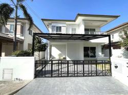 ให้เช่าบ้านในหมู่บ้านสราญสิริ รามอินทรา2หลังมุม โครงการใกล้ ซาฟารีเวิร์ล  ห้างแฟชั่นไอซ์แลนด์ พรอมานาด และ โรงเรียนสาธิตพัฒนา 