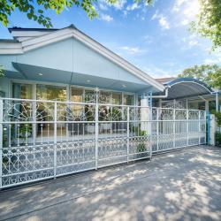 เลียบด่วนเอกมัย 1.2 กม. รามอินทรา 38-42 ให้เช่าบ้าน 2 ชั้น 48ตร.วา. 3นอน MRT รามอินทรา กม.6 580ม.  2 น้ำ 3 แอร์  แฟชั่น 2.2 กม. 