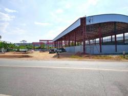 ขายโรงงานสร้างใหม่ฉะเชิงเทรา ขายโรงงานใกล้นิคมเกตเวย์ซิตี้ ผังม่วงลาย บนเนื้อที่​  4 ไร่  1 งาน สามารถขอใบรง.4ได้