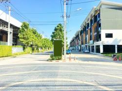 บางนา-กิ่งแก้ว  โฮมโปร สุวรรณภูมิ 1 กม. ให้เช่าอาคารพาณิชย์ 4ชั้น ฟังก์ชัน 4นอน 4น้ำ สนามบินสุวรรณภูมิ 3 กม. บางนา-ตราด 17 ตร.วา. 270 ตร.ม. 