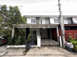  ขาย ทาวน์โฮม โครงการ บ้านพฤกษา 89  เดินทางสะดวกเข้า-ออกได้หลายเส้นทาง ถนนสุขุมวิท และถนนมอเตอร์เวย์