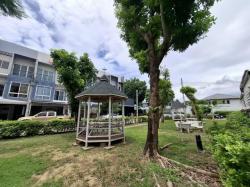 ให้เช่า ทาวน์โฮม3ชั้น 25ตรว.โครงการกรีนิช ติดถนนใหญ่ ถนนรามอินทรา กม.12 ใกล้แม็คโคร ใกล้รถไฟฟ้า