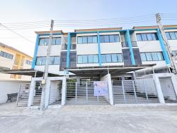  ขายทาวน์โฮม 3 ชั้น เดอะไพรเว่ ฮาวส์ กระทุ่มแบน 19.1ตรว. 3นอน 3น้ำ 2จอด ต่อเติมครบ ห่างโลตัสกระทุ่มแบนเพียง 2 นาที 