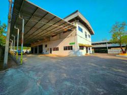 ขายโกดังสำนักงานอยู่ในนิคมอุตสาหกรรม อยู่ในการดูแลของ กนอ.บนเนื้อที่ 10 -3-60 ไร่ พื้นที่สีม่วง นิคมอุตสาหกรรมเกตเวย์ซิตี้