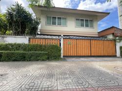 ขาย (เซ้ง) ที่ดิน พร้อมบ้านเดี่ยว 2 หลัง ปากซอยเจริญนคร 19 ทำเลดี แหล่งชุมชน ใกล้ศูนย์ราชการกระทรวงมหาดไทยแห่งใหม่ เดินทางสะดวก