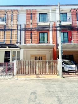 ทาวน์โฮมให้เช่า 3 ชั้น ฟังก์ชัน 3 นอน 3 น้ำ สุขุมวิท 101-1 BTS อุดมสุข 900 ม. ใกล้รร.นานาชาติบางกอกเพรพ 2.4 กม. อุดมสุข 18 ตร.วา. 200 ตร.ม. 