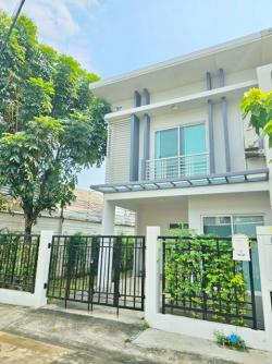 ตลาดพระราม 5 500 ม. วัดสิงห์ บนถนนนครอินทร์ ทาวน์โฮมให้เช่า 2 ชั้น 3 นอน 2 น้ำ ใและถนนนครอินทร์  25 ตร.วา. 200 ตร.ม หลังริม ราชพฤกษ์ 