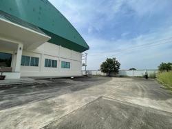 ขายโรงงานปทุมธานี ขายโรงงานพร้อมสำนักงาน เนื้อที่ 6-2-73 ไร่ (10,692 ตารางเมตร) มีใบอนุญาตโรงงาน (รง.4) ถูกต้อง