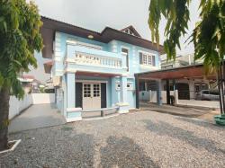 บ้านเดี่ยวหลังใหญ่ มีพื้นที่ด้านข้าง เฟอร์ครบ พร้อมเครื่องใช้ไฟฟ้า แอร์ใหม่ บ้านพร้อมอยู่ ทำเลสะดวก รัตนาธิเบศร์ ใกล้ MRT ไทรม้า , ทางด่วน