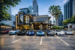 เทอร์มินอล 21 800 ม. BTSอโศก 700ม. มศว 1กม.KTV Club Pub Bar Lounge อาคารที่ดิน 2ไร่ 2หลัง 4ชั้น และ2ชั้น  