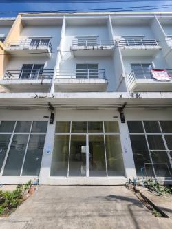 ขายอาคารพาณิชย์ 3.5 ชั้น โครงการเบญจทรัพย์ คลอง6 ติดถนนรังสิต-นครนายก