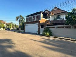 ให้เช่าบ้านเดี่ยว 2 ชั้น โครงการ มบ.เดอะบูเลอวาร์ด ศรีราชา ชลบุรี FP-H01707 