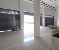 ให้เช่าอาคารพาณิชย์ 4.5 ชั้น 3 คูหา 70 ตารางวา 5 ห้องนอน  5 ห้องน้ำ  ถนนรัชดาพิเษก  ห่าง BTS ตลาดพลูเพียง 500 ม.