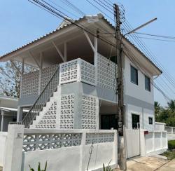 ขายบ้านพร้อมที่ดินจำนวน 2 หลัง บ้านสันเหนือ ซอย 5 ข้างวัดสันกำแพงหลวง เชียงใหม่