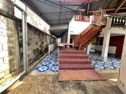 ขายบ้านครึ่งตึกครึ่งไม้     ถนนยันตรกิจโกศล  อำเภอสูงเม่น  แพร่