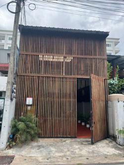 โซนเจ็ดยอด #หลังเมญ่า ให้เช่า 30,000 บาท ทาวน์เฮาส์ 3 ชั้น #สไตล์โมเดิร์นคลาสสิค #อำเภอเมือง #เฟอร์นิเจอร์ครบ ใกล้เมือง เดินทางสะดวกสบาย