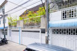 ทาวน์เฮาส์ 2 ชั้น 1-2คูหา 3-6 นอน 2 น้ำ 17 ตร.ว.136 ตร.ม. สีลม บางรัก รพ.เซนต์หลุยส์ 1 กม. ใกล้ BTSสุรศักดิ์ 700 ม. 