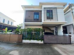 ขายบ้านเดี่ยว 2 ชั้น หมู่บ้านเก้ามงคล บ้านวังทะลุ  ใกล้นิคม 304 ปราจีนบุรี