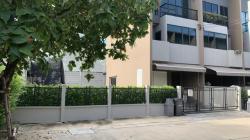 ให้เช่าทาวโฮมโครงการบ้านกลางเมือง ลาดพร้าว-เสรีไทย 3ชั้น  หลังมุม จดยริษัทได้ เลี้ยงสัตว์ได้ เหมาะทำออฟฟิศ ทำตลาดออนไลน์ อยู่อาศัย 