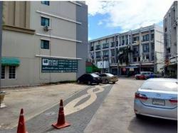 ขาย อาคารพาณิชย์ เขตคลองสามวา กรุงเทพมหานคร  ห่างจาก  แฟชั่นไอส์แลนด์ 4.7 km.