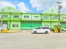 รองรับธุรกิจ หรือคลังสินค้า โกดังพร้อมออฟฟิศ 2 ชั้น มินิแฟคตอรี่  270 ตร.ม. ใกล้ ตลาดบางน้ำจืด 1.2 กม. 100 ตร.ว.1 นอน 3 น้ำ 