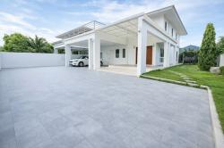 ขนส่งพื้นที่1 2.37กม คฤหาสน์ บ้านเดี่ยว 2 ชั้น 4 นอน 3 น้ำ ตลาดบางขุนเทียน 3กม.ถนนเทียนทะเล 103 ตร.ว. 309 ตร.ม.  รร.ทวีธาภิเศก 2 2.2 กม. 